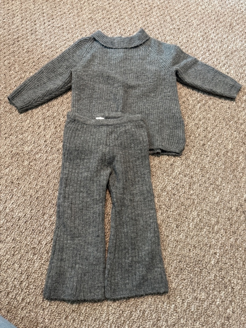 GAP Kids Gray Ribbed Knit Sweater and Pants Set